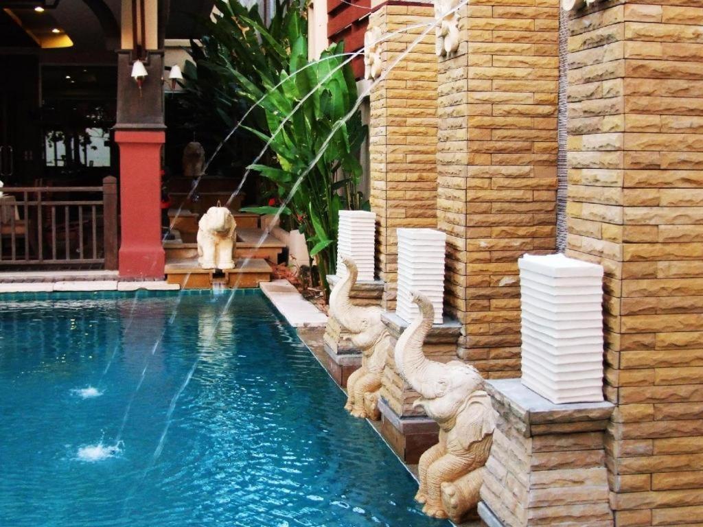 Sarita Chalet & Spa Hotel - Sha Extra Plus Jomtien Beach Exteriör bild