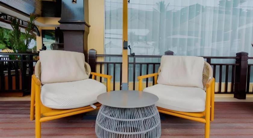 Sarita Chalet & Spa Hotel - Sha Extra Plus Jomtien Beach Exteriör bild