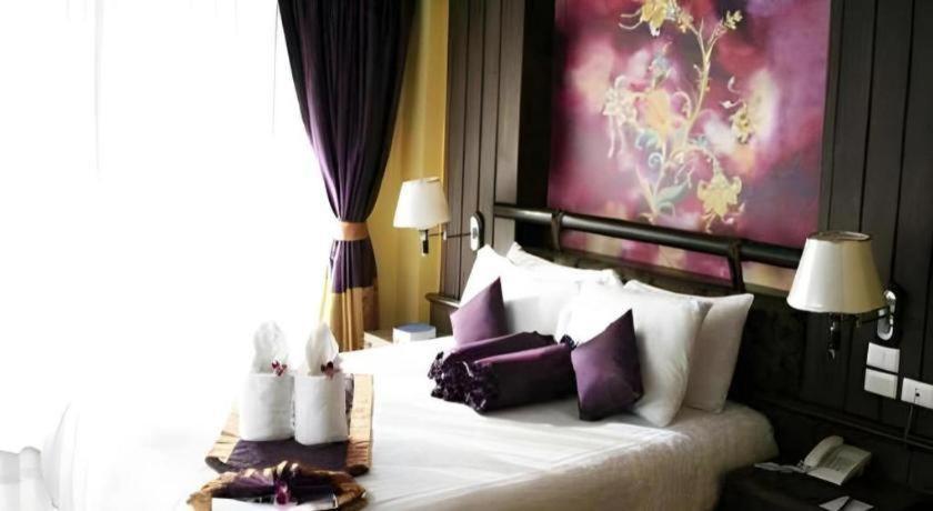 Sarita Chalet & Spa Hotel - Sha Extra Plus Jomtien Beach Exteriör bild