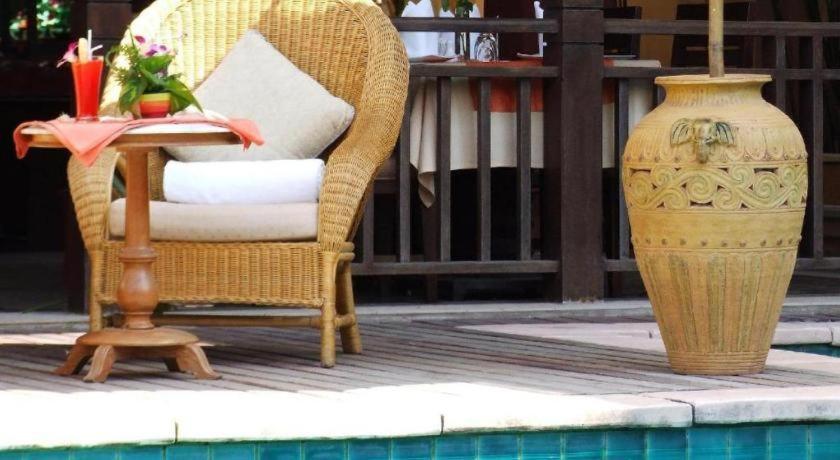 Sarita Chalet & Spa Hotel - Sha Extra Plus Jomtien Beach Exteriör bild