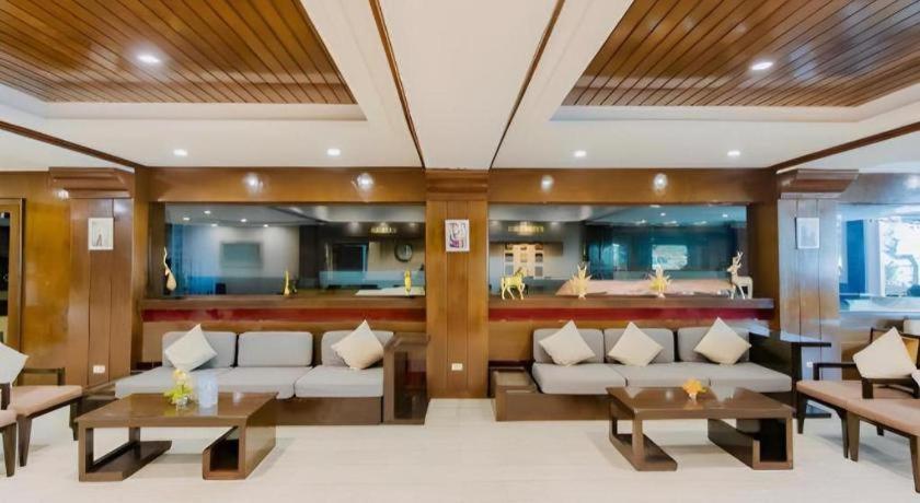 Sarita Chalet & Spa Hotel - Sha Extra Plus Jomtien Beach Exteriör bild