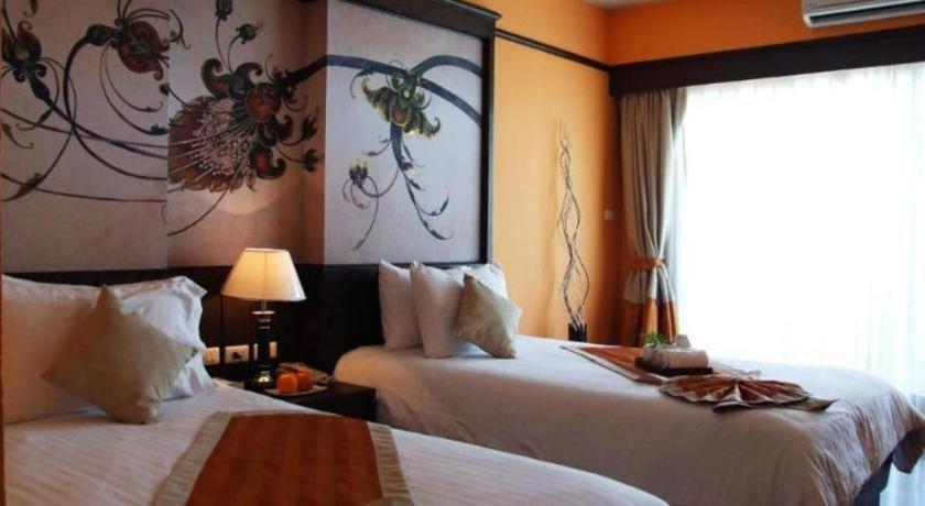 Sarita Chalet & Spa Hotel - Sha Extra Plus Jomtien Beach Exteriör bild